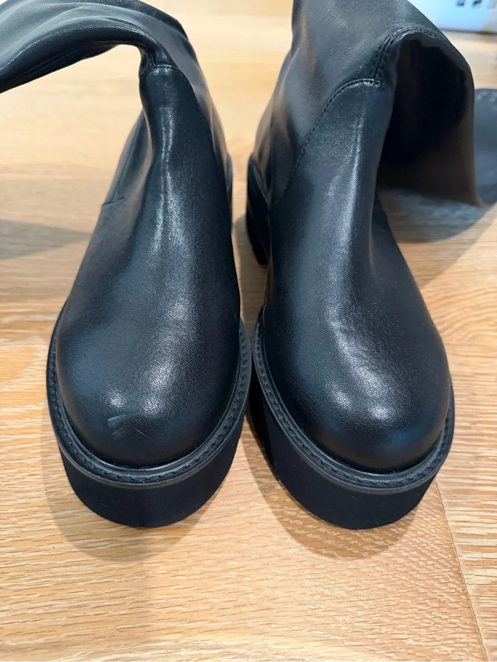 Stuart Weitzman brand new